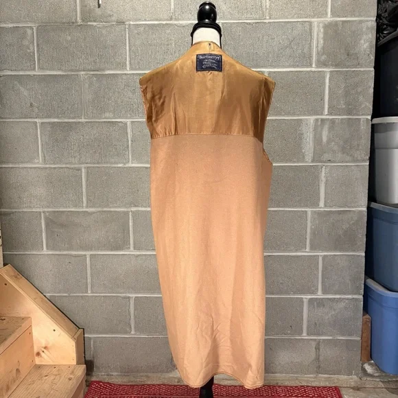 Burberry trench coat. - Picture 8 of 16